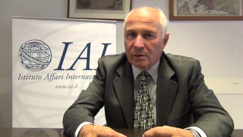 Vincenzo Camporini è un generale dell'Aeronautica Militare italiana. Ex capo di stato maggiore dell'Aeronautica Militare e della difesa.